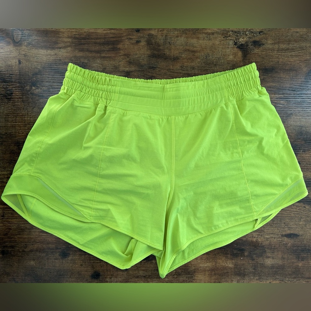 Lululemon Hotty Hot HR Short 4" *Lined